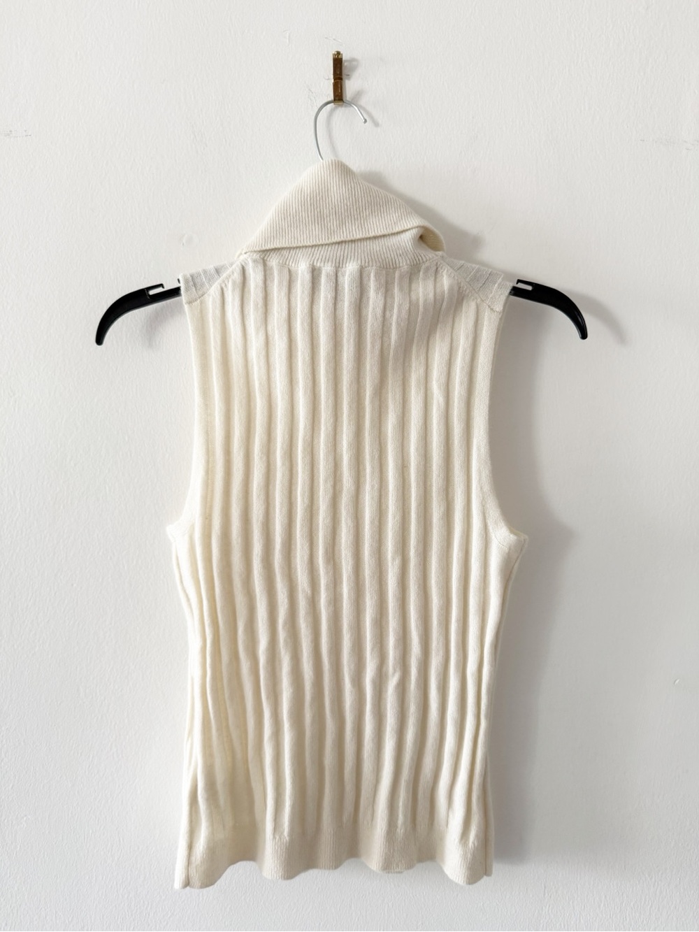 Reformation Rowyn Cashmere Ivory-White-Cream Ribbed Sleeveless Turtleneck Small - Picture 6 of 7